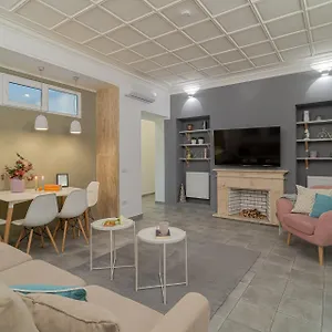  Apartment 4br Sanctuary Near Cismigiu Park & Piata Universitatii Romania